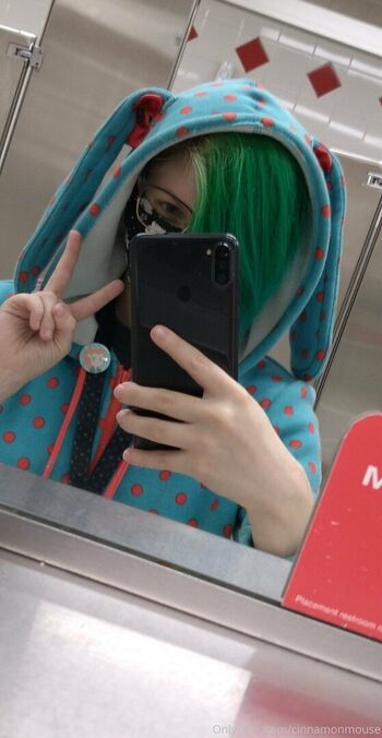 Full leaked Cinnamonmouse page private photo