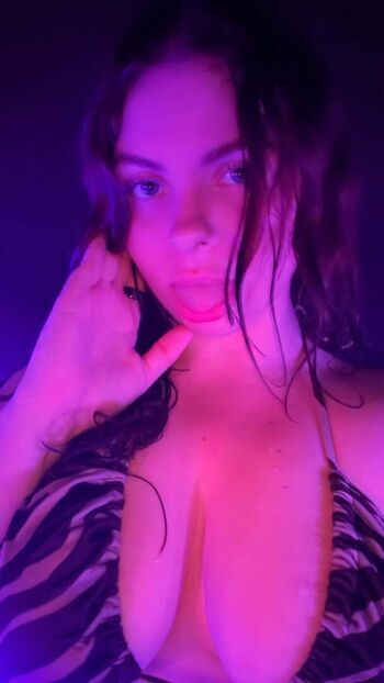 Full leaked Cinnamonthighs private photo