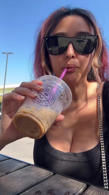 Full leaked Cinnamoon alien private photo