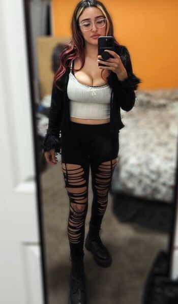 Full leaked Cinnamoon alien private photo