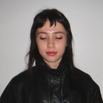 Full leaked Clairo private photo