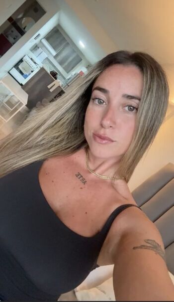Full leaked Clara milf private photo
