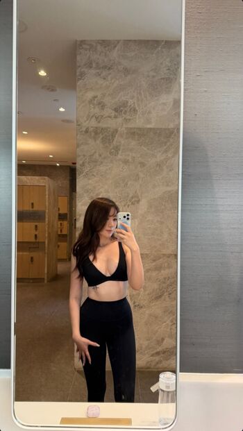 Full leaked Clara wang page private photo