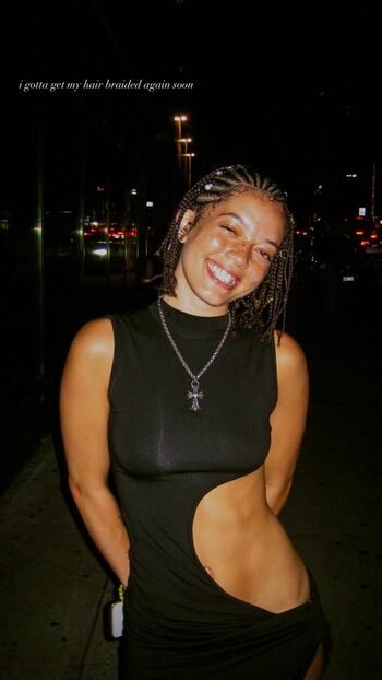 Full leaked Clara west private photo