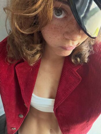 Full leaked Clara west private photo