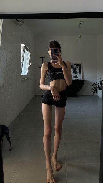 Full leaked Claraneko private photo