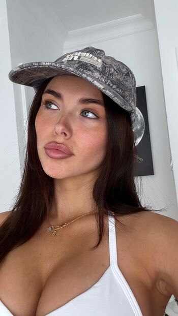 Clarissa Bea
