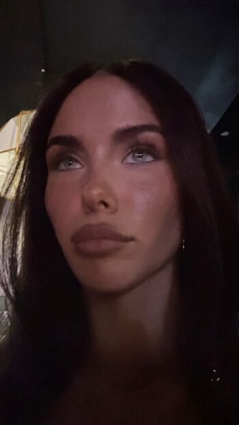 Full leaked Clarissa bea page private photo