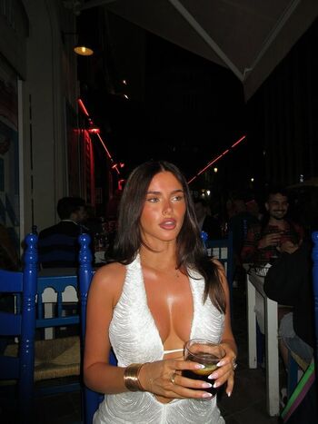 Full leaked Clarissa bea private photo