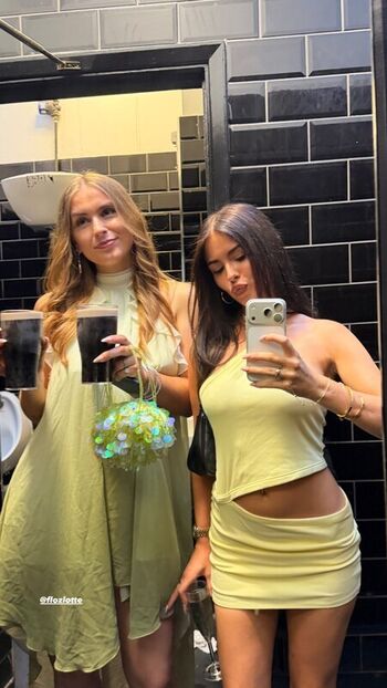 Full leaked Clarissa bea private photo
