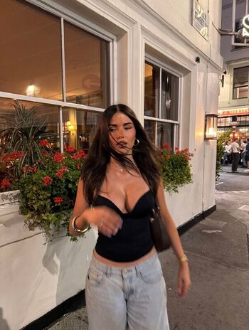 Full leaked Clarissa bea private photo