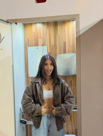 Full leaked Clarissa bea private photo