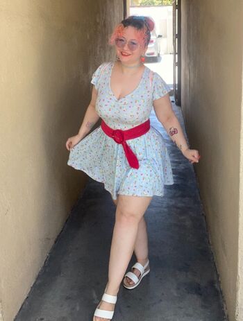 Full leaked Cokebottle thunderthighs private photo