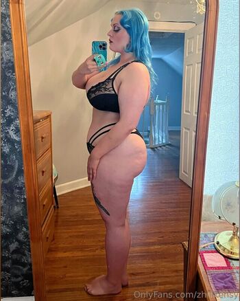 Full leaked Colecurve private photo