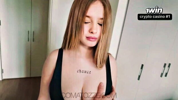 Full leaked Comattoz private photo