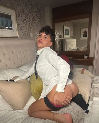 Full leaked Connor luxe private photo