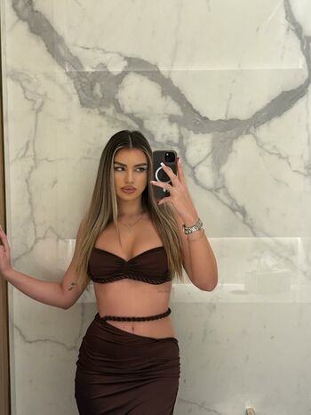 Full leaked Corinaboznea private photo