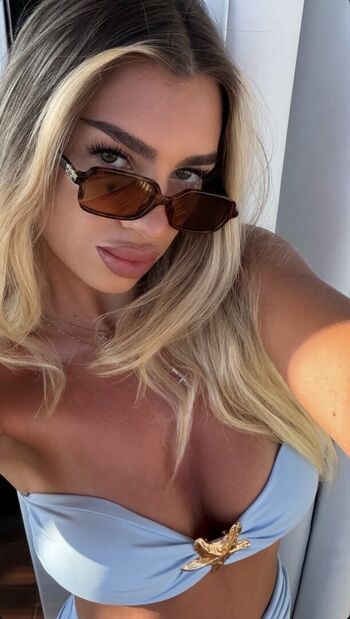 Full leaked Corinaboznea private photo