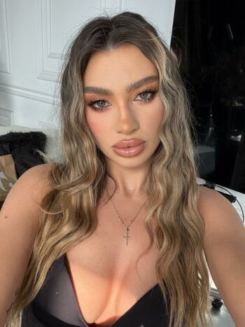 Full leaked Corinaboznea private photo