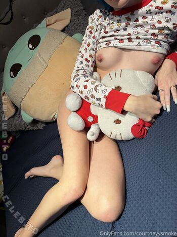 Full leaked Courtneyysmoke private photo