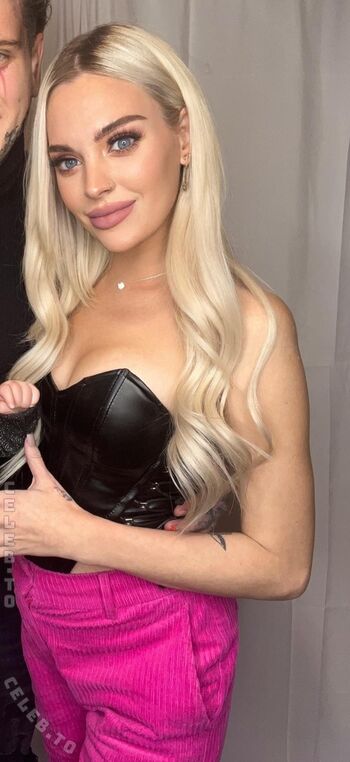 Full leaked Courtneyysmoke private photo