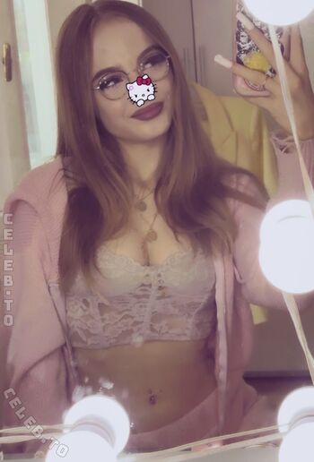 Full leaked Crystalmarykitty page private photo