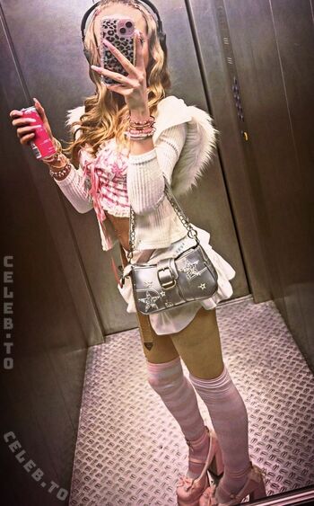 Full leaked Crystalmarykitty private photo