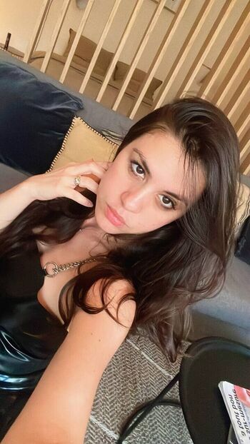 Full leaked Cuban mistresss private photo