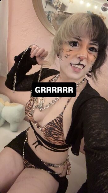 Full leaked Cubecosplay private photo