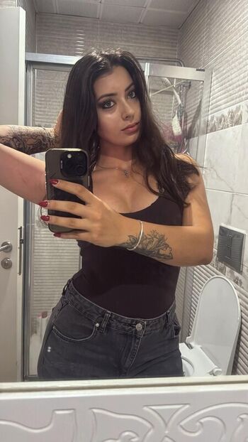 Full leaked Cucuppe private photo