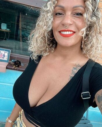 Full leaked Curliiiiiie private photo