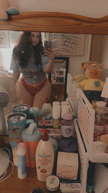 Full leaked Curlyfrycrissy private photo