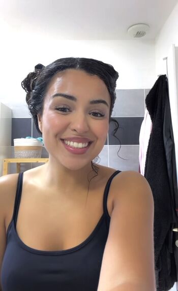 Full leaked Curlykams private photo