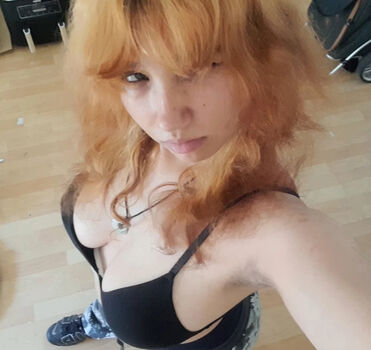 Full leaked Curlymeteor private photo