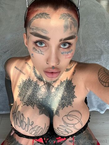 Full leaked Curlyqueennn private photo