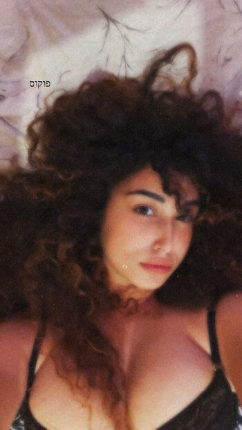 curlyshir