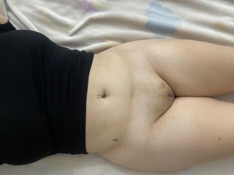 Full leaked Curvygothguurl private photo