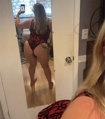 Full leaked Curvyswitch private photo
