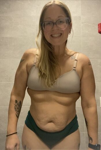 Full leaked Curvyswitch private photo