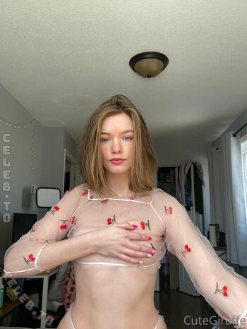 Full leaked Cutegiraffe private photo