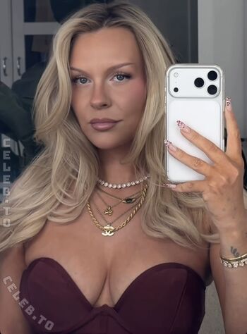 Full leaked Dagi bee private photo