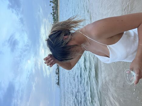 Full leaked Dahnikz page private photo