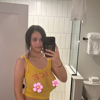 Full leaked Daisveil private photo