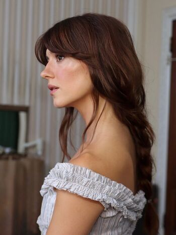 Full leaked Daisy edgar jones page private photo