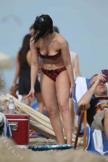 Full leaked Daisy lowe page private photo