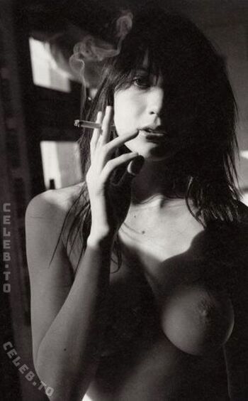 Full leaked Daisy lowe private photo