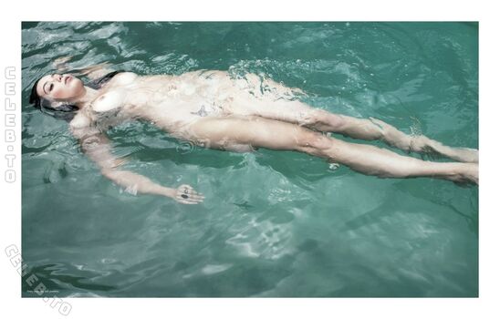 Full leaked Daisy lowe private photo