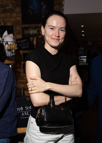 Full leaked Daisy ridley private photo
