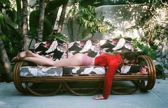 Full leaked Dakota johnson private photo