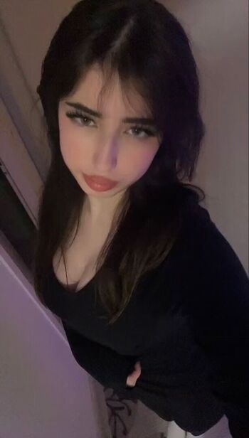 Full leaked Damnlizzyy private photo